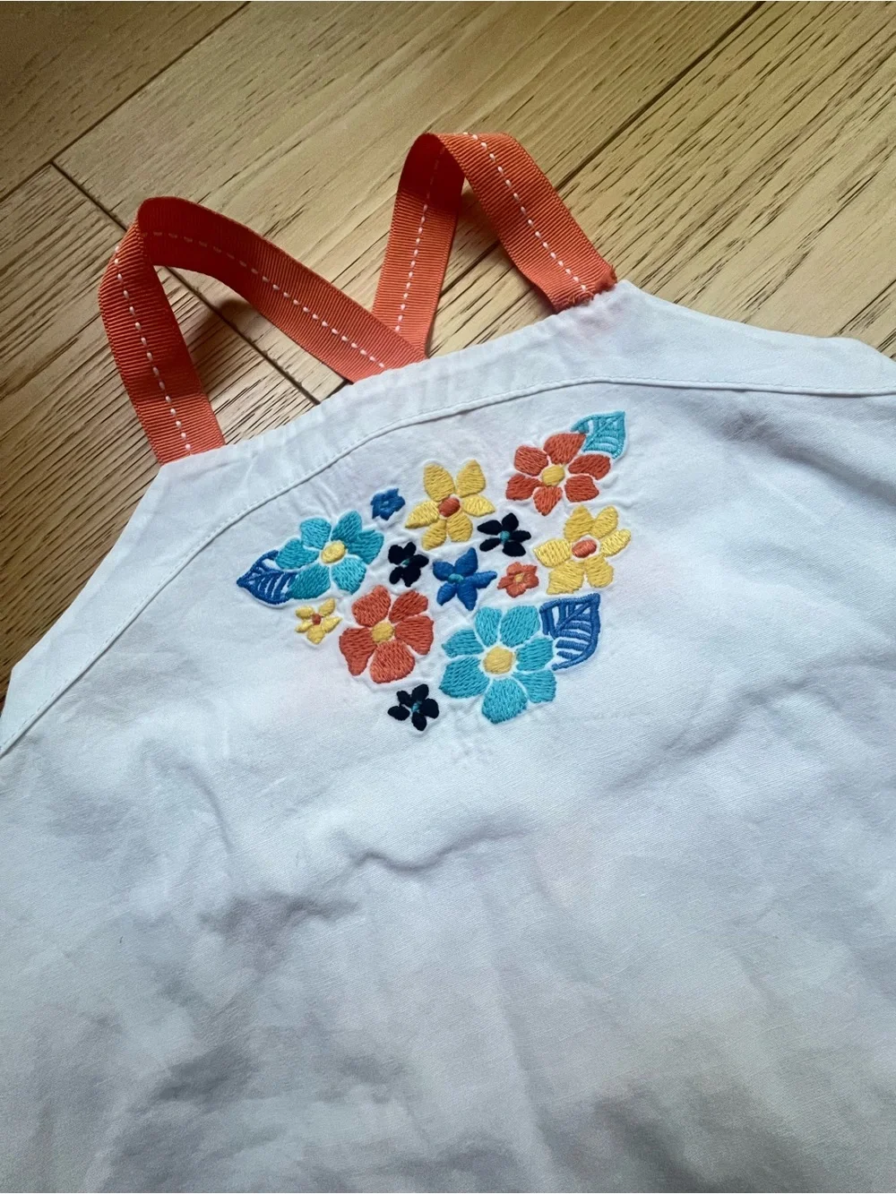 🎉5/$20🎉 GYMBOREE White Tank with Orange Straps and Floral Embroidery